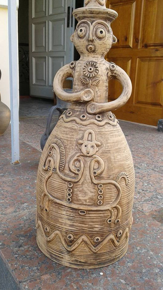 Ю. Нечай. «Берегиня». 2001. Глина, ліплення